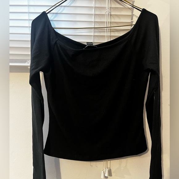 Off Shoulder Black Long Sleeve Top w Button Details NWOT - Picture 2 of 5